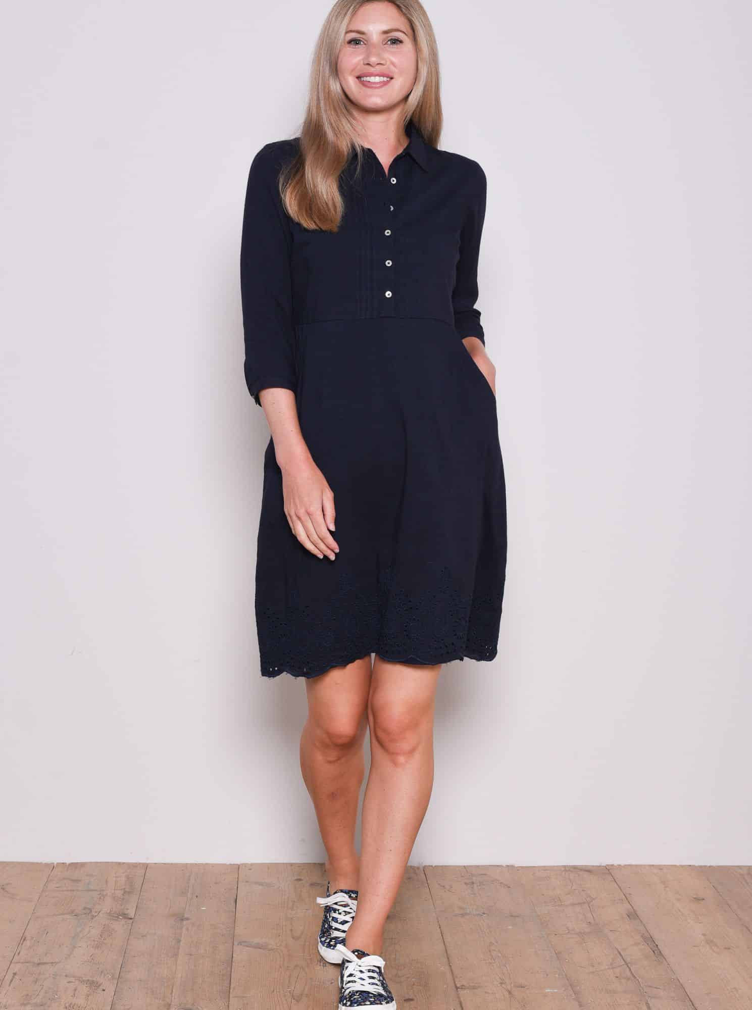 Tmavě modré šaty Brakeburn