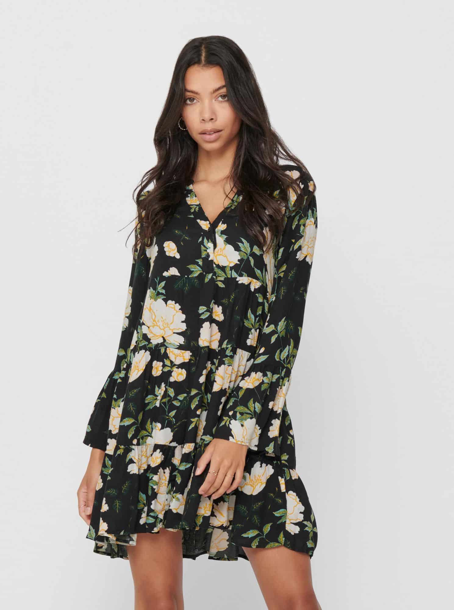 Only zeleno-černé květované šaty