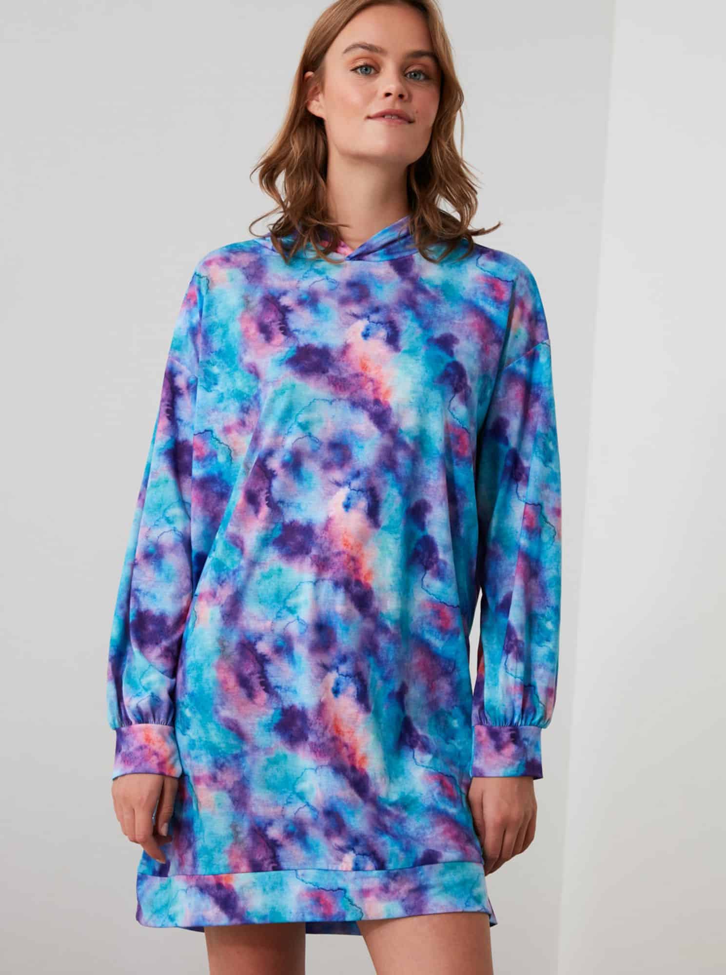 Trendyol modré mikinové šaty se vzory