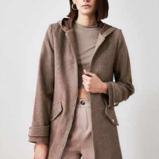 Trendyol hnědý kabát s kapucí