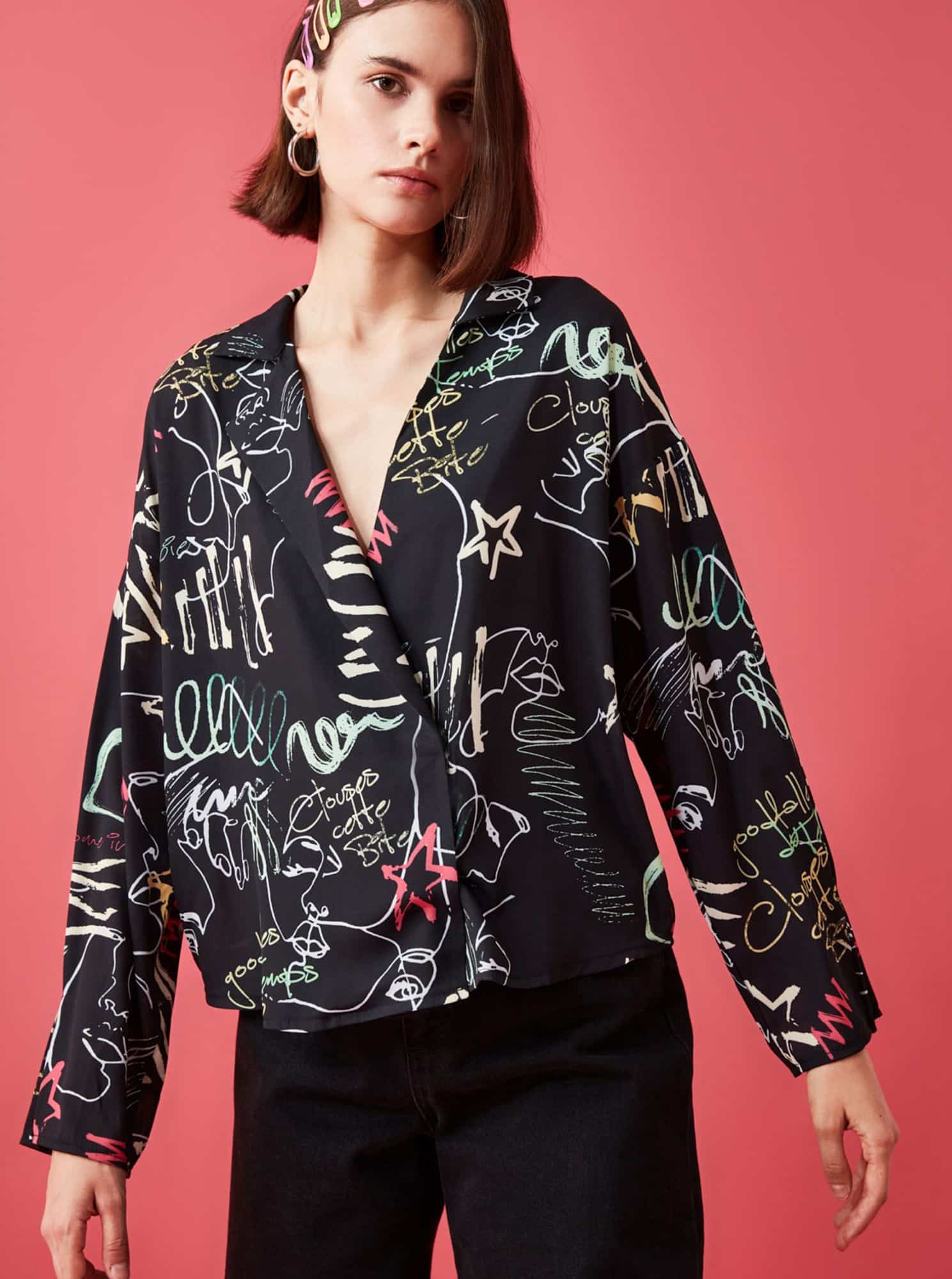 Trendyol černá dámská halenka se vzorem