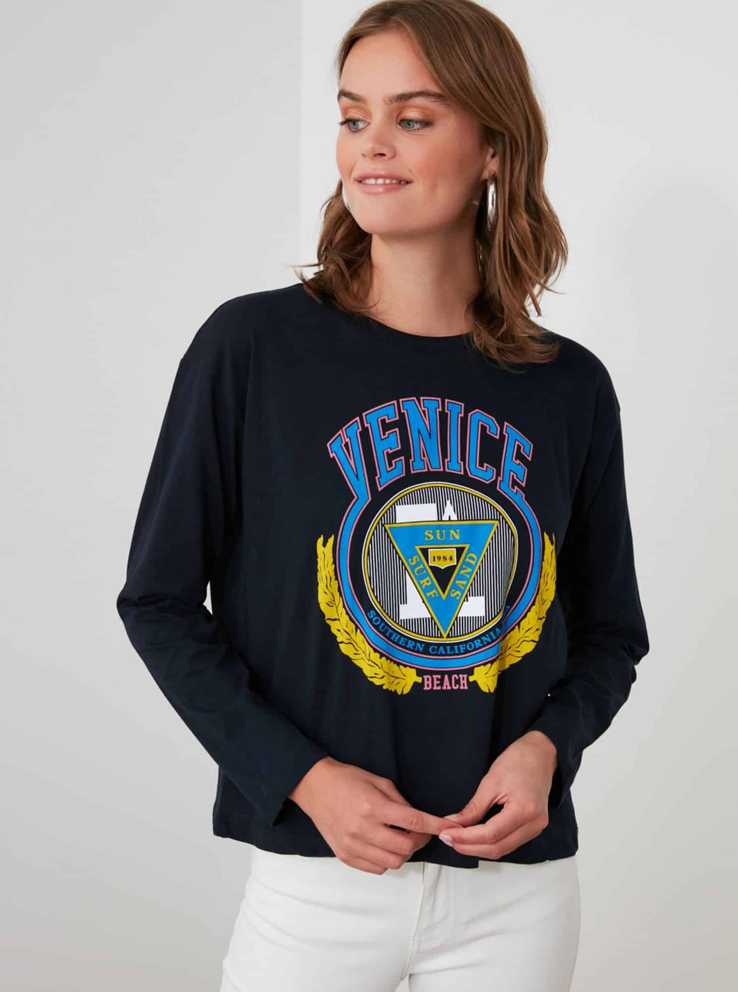 Trendyol tmavě modré dámské tričko s potiskem