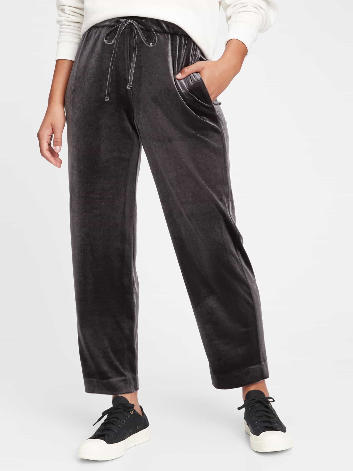 GAP černé dámské tepláky