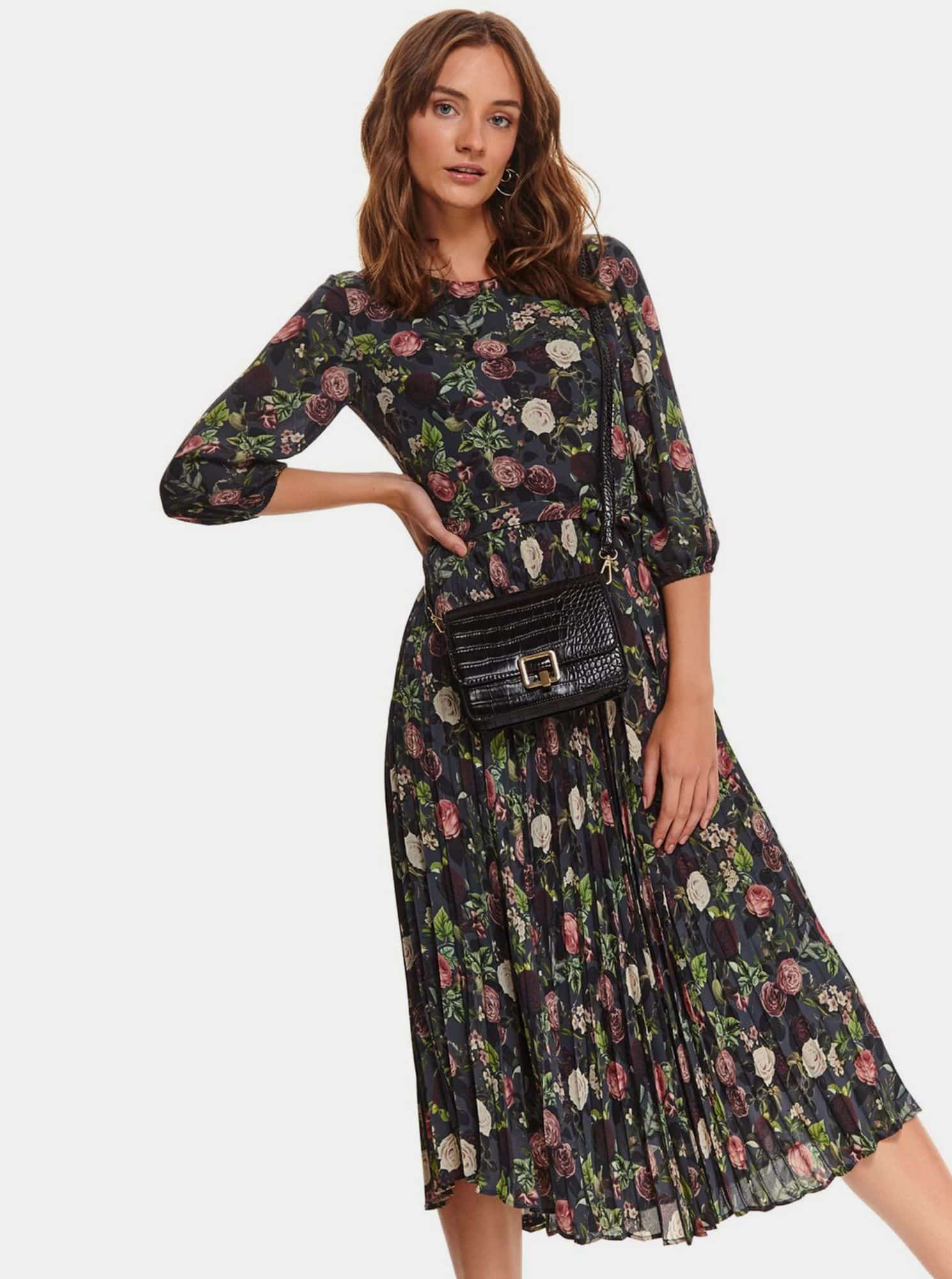 Tmavě modré květinové šaty TOP SECRET