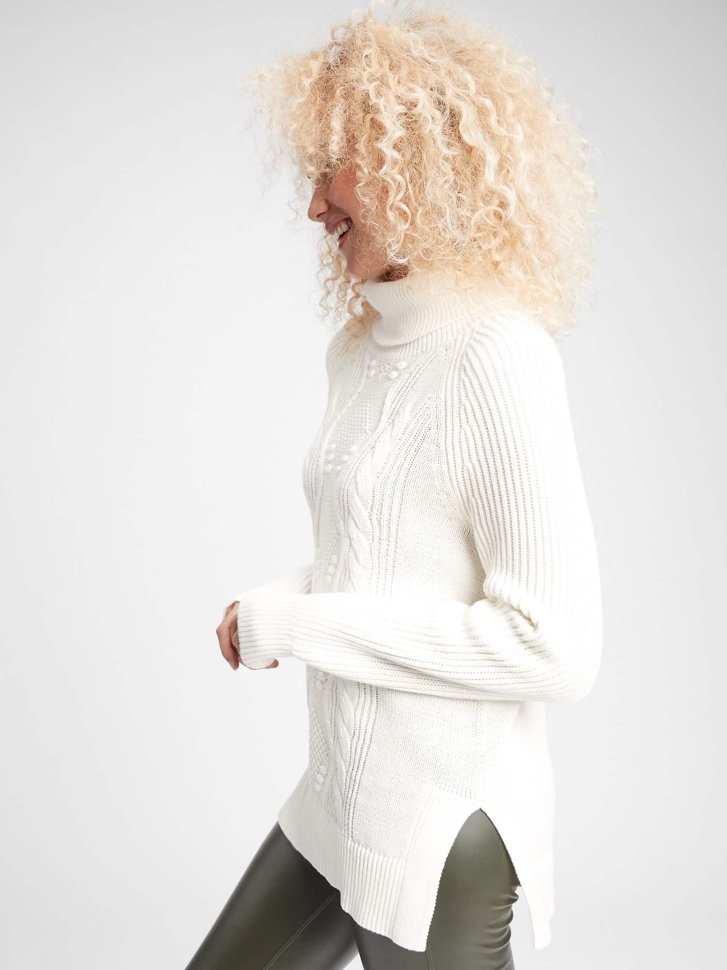 GAP bílý dámský svetr