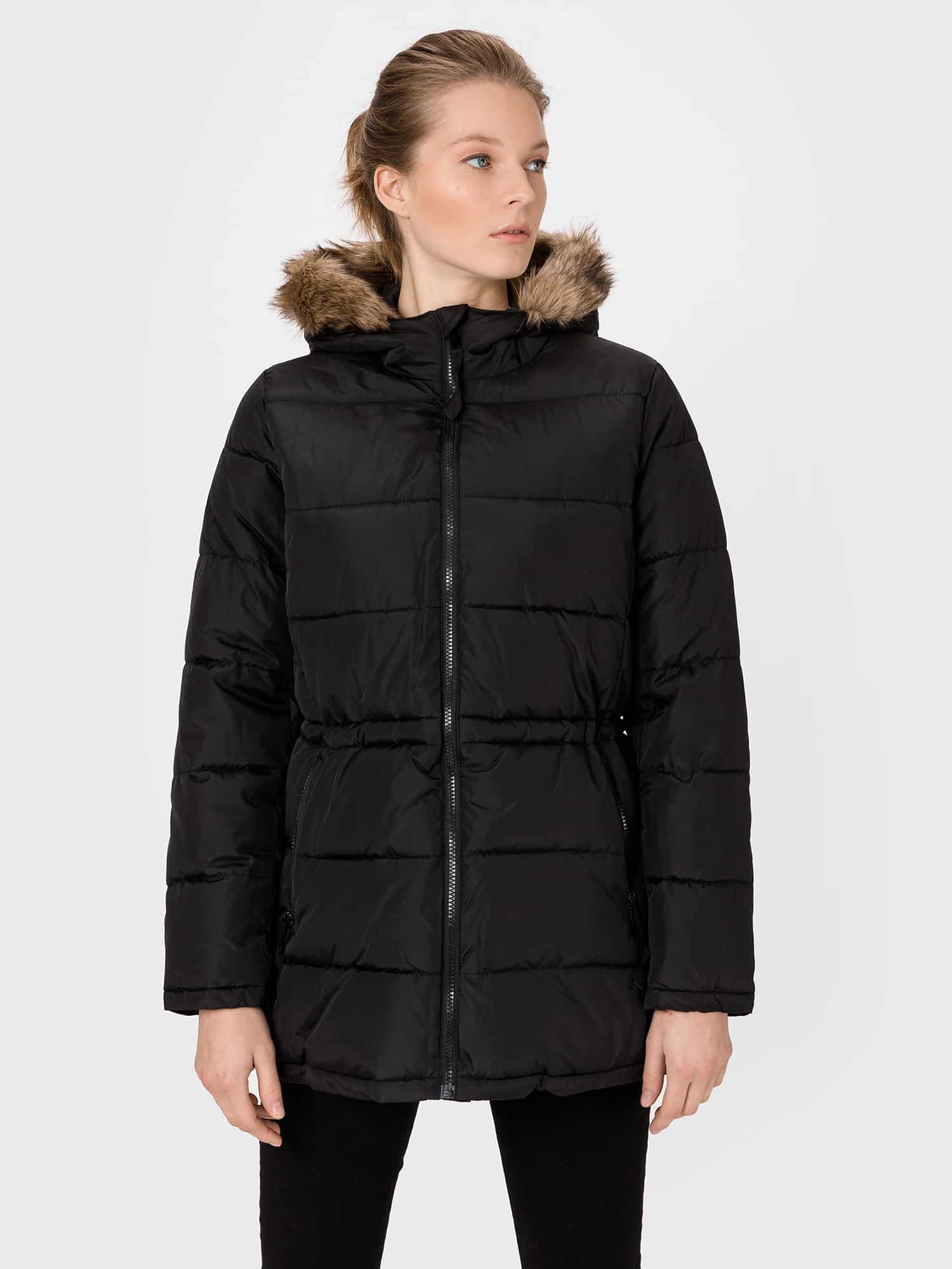 GAP černá zimní bunda