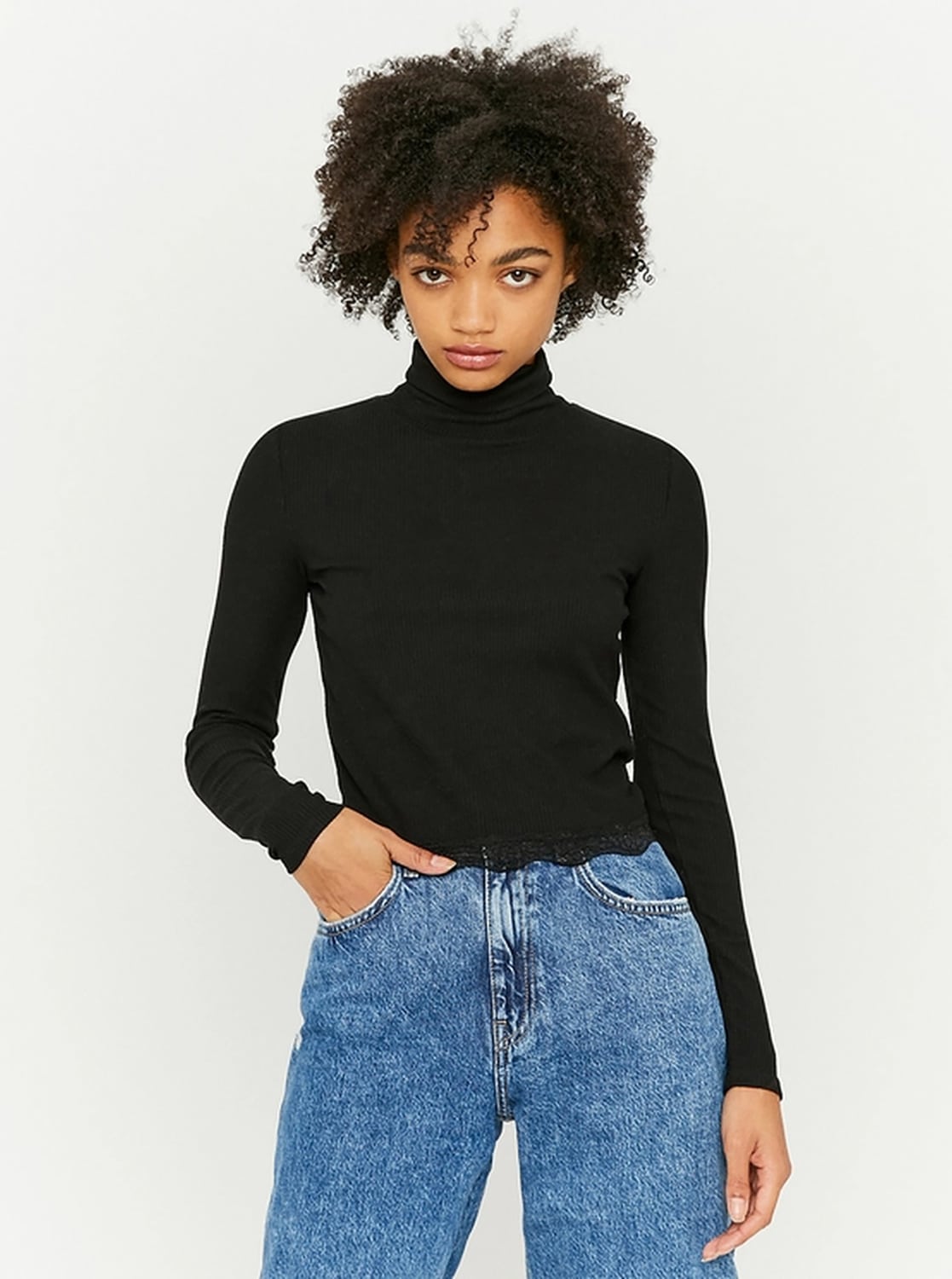 Černé tričko s rolákem TALLY WEiJL