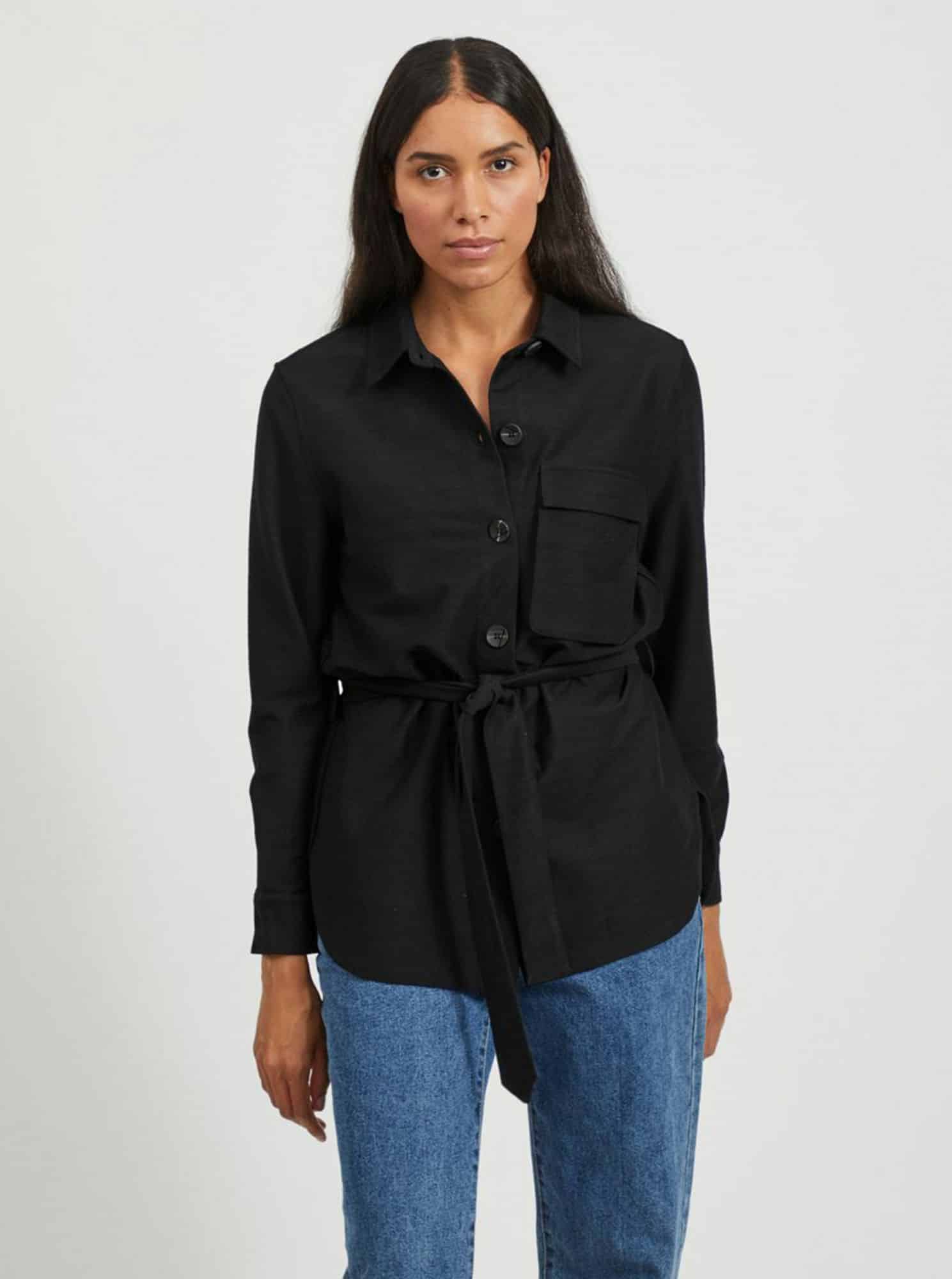 Černá košile se zavazováním .OBJECT