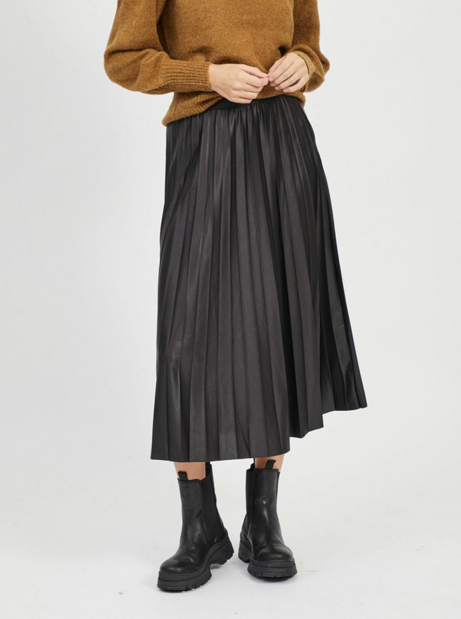 Černá plisovaná midi sukně VILA