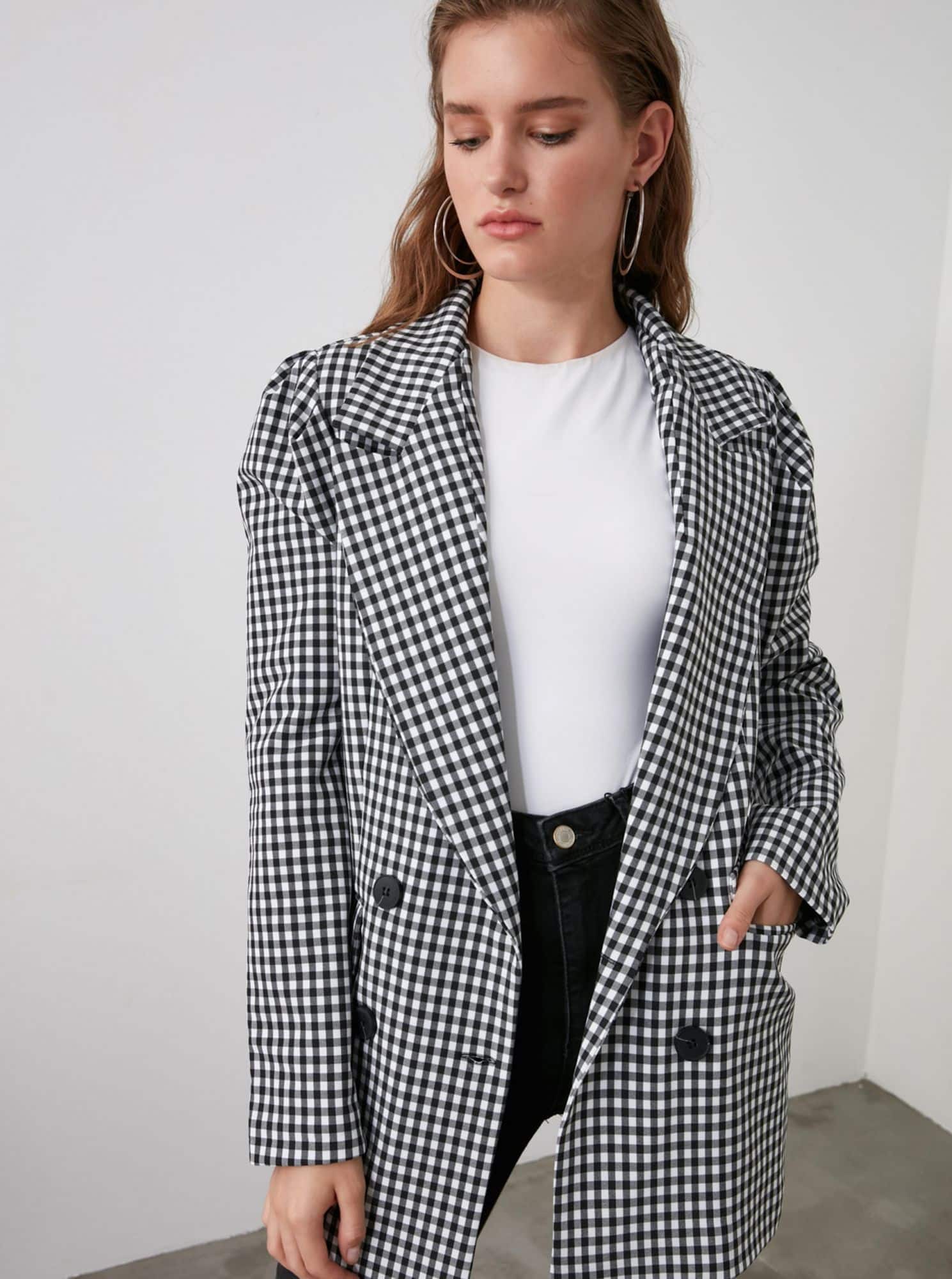 Šedé dámské kostkované sako Trendyol