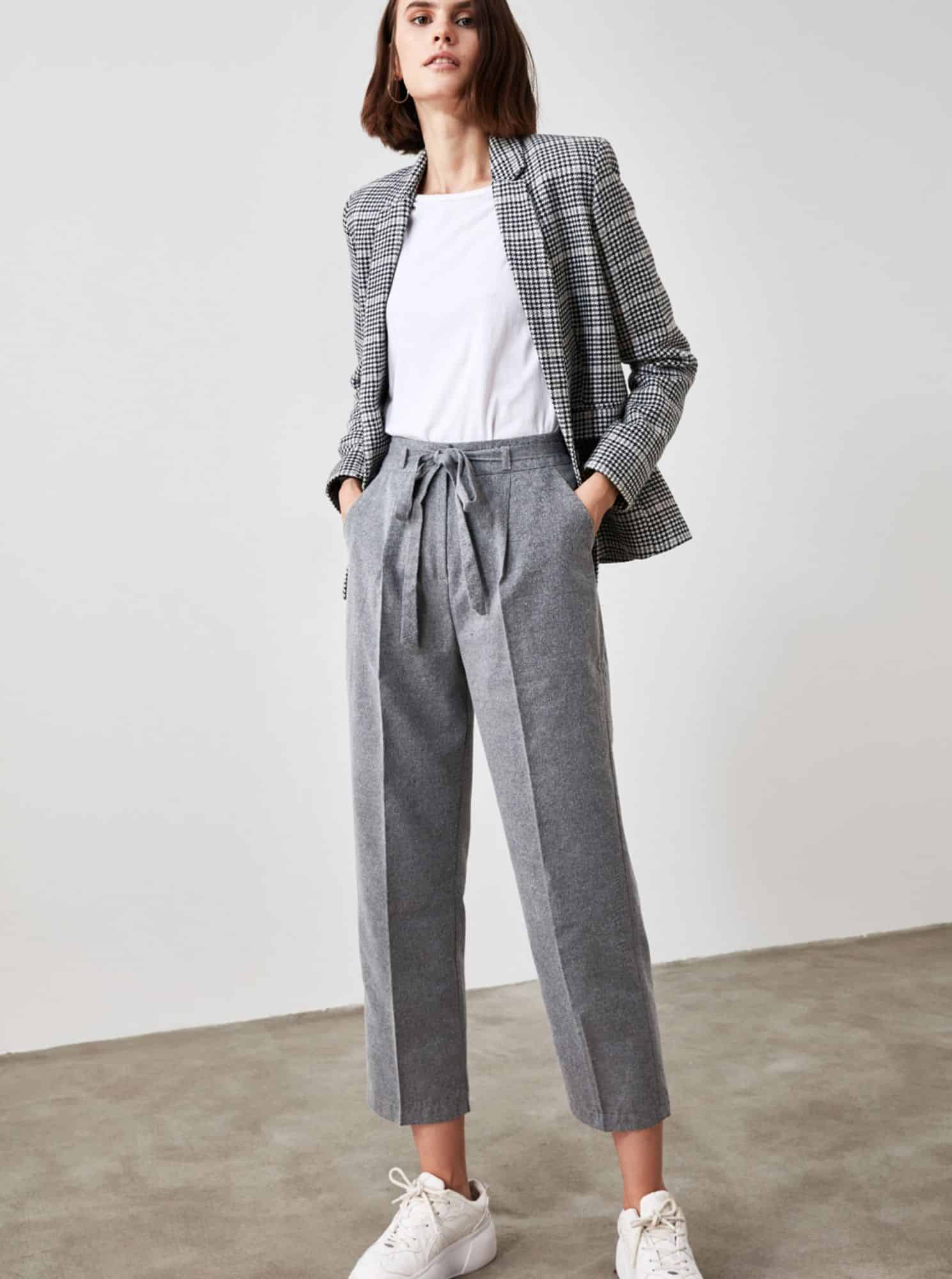 Šedé dámské zkrácené kalhoty Trendyol