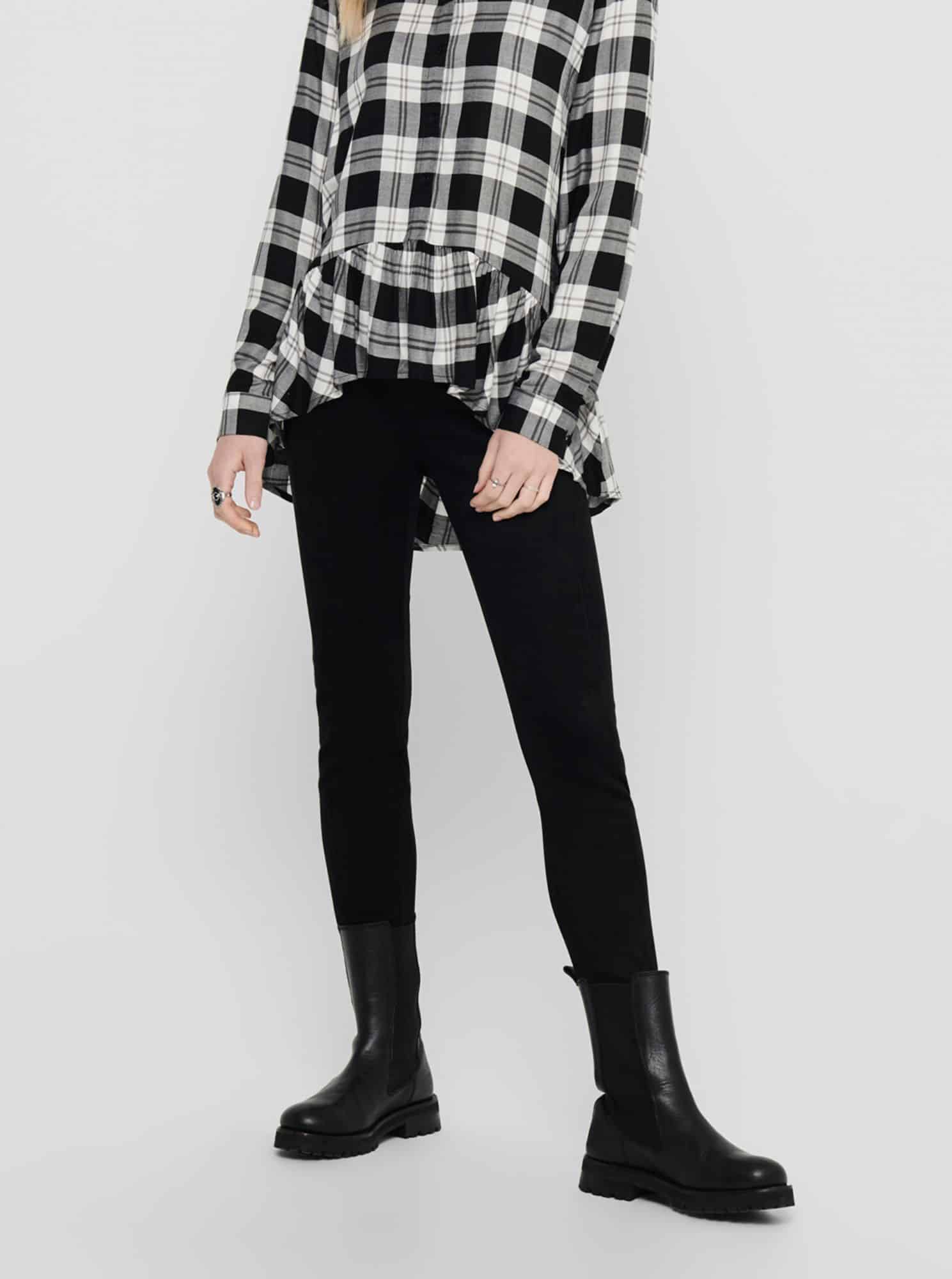 Černé legíny v semišové úpravě Jacqueline de Yong