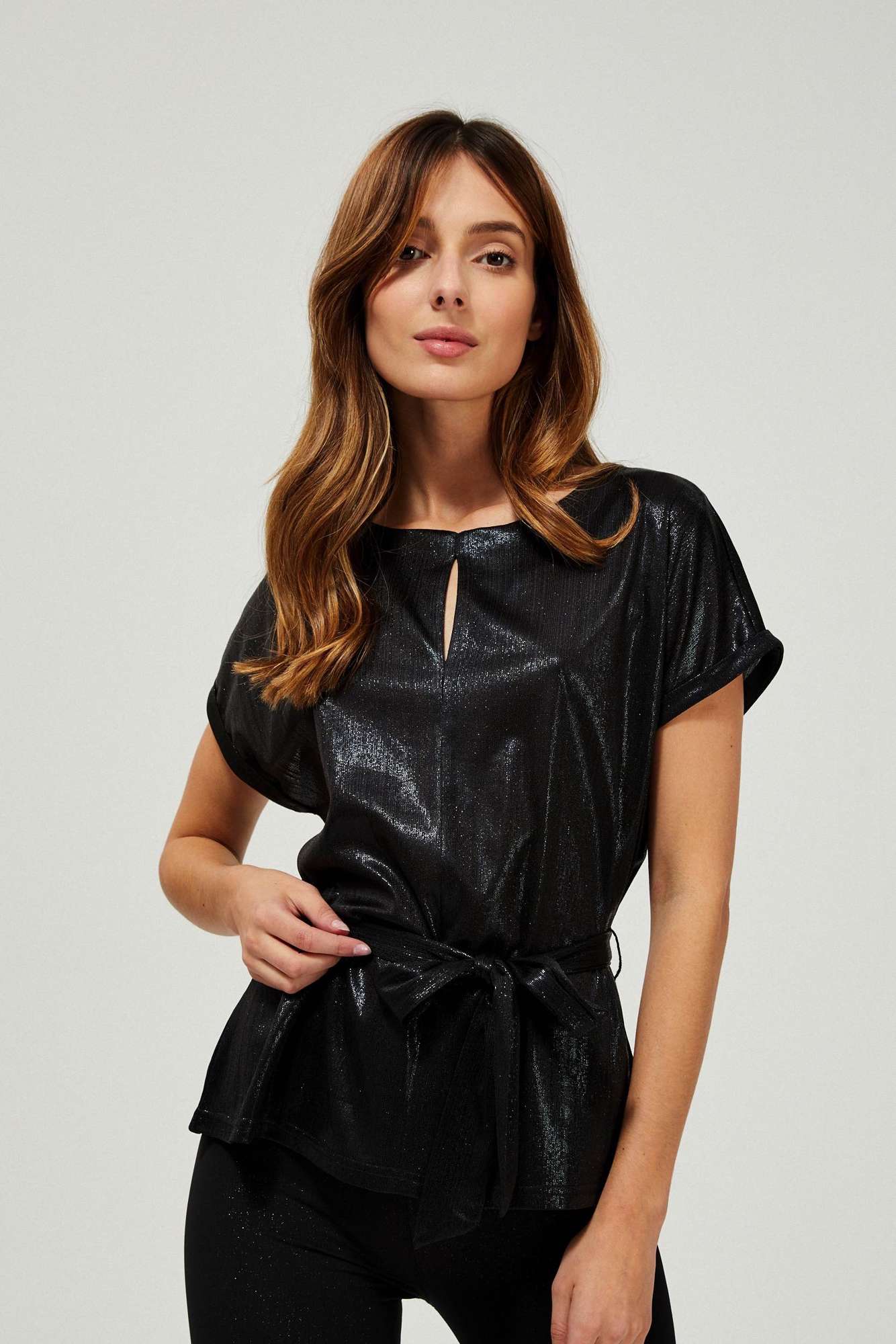 Moodo černé metalické tričko s vázankou