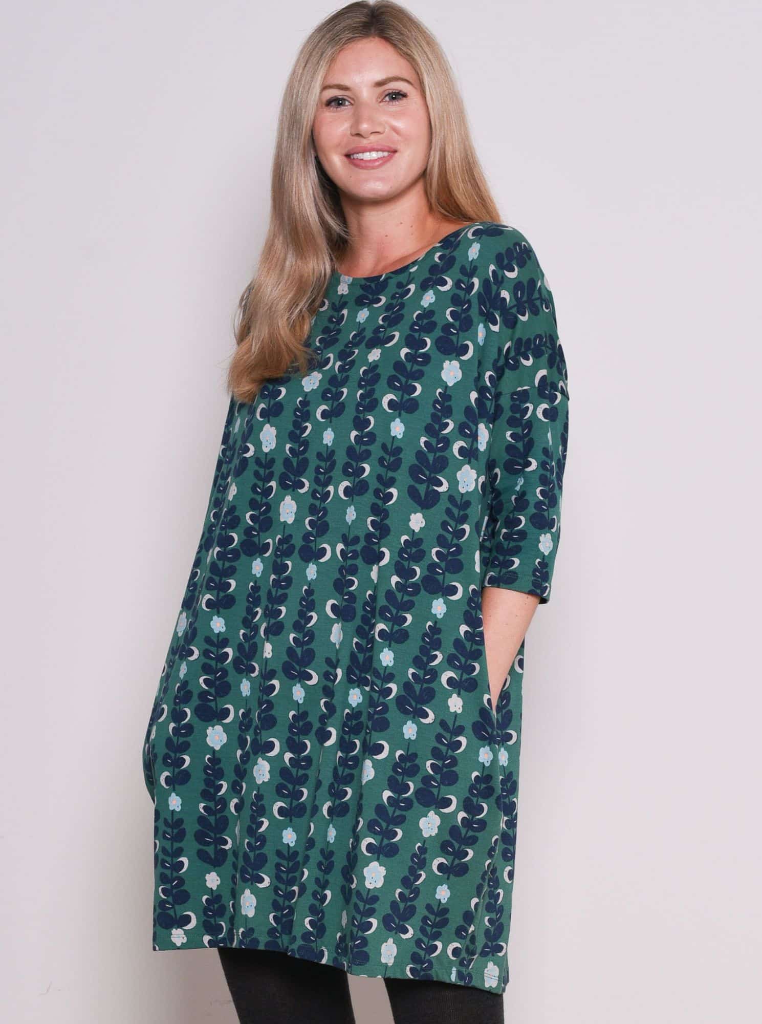 Modré květované šaty Brakeburn