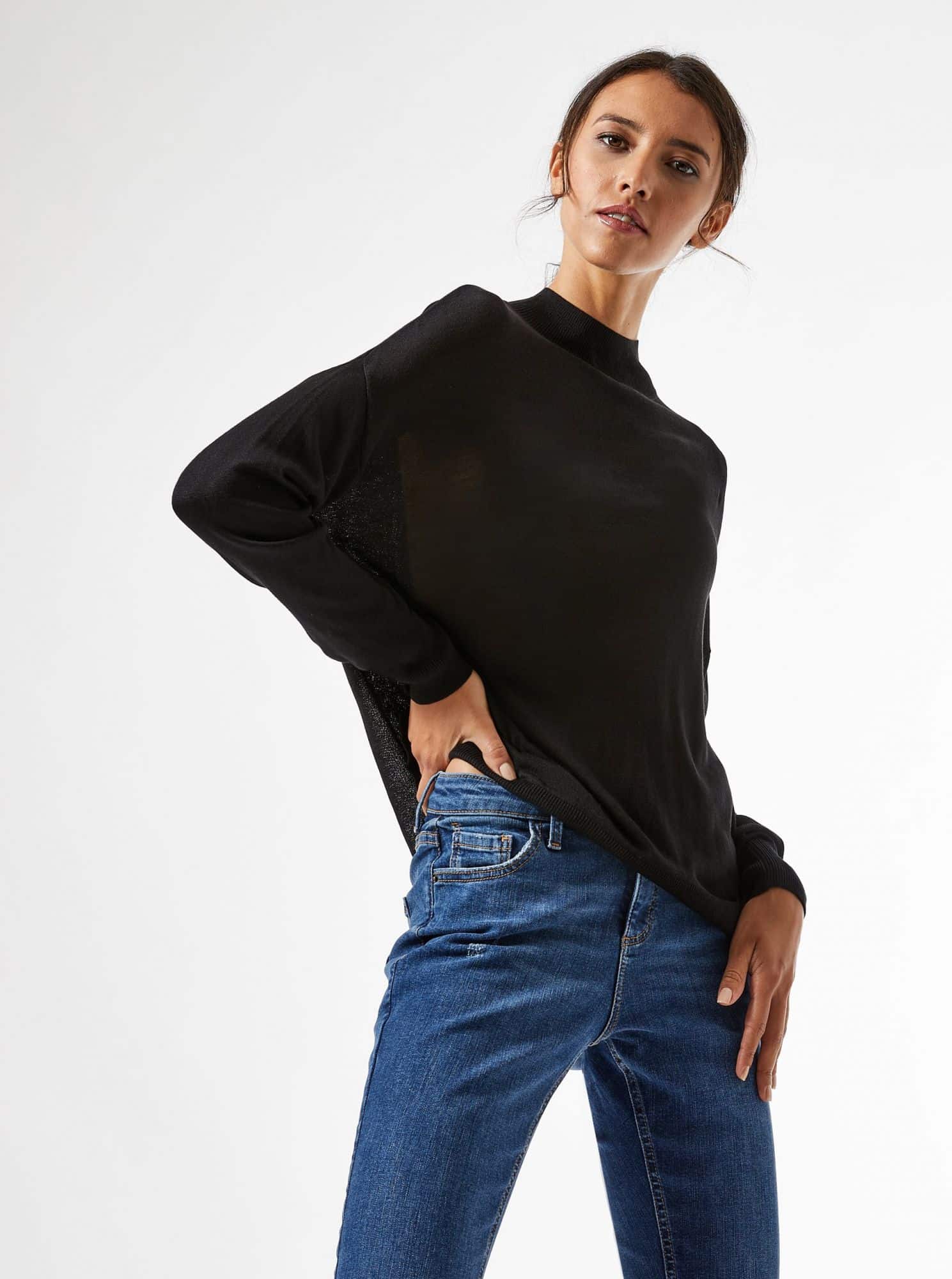 Černý volný lehký svetr Dorothy Perkins