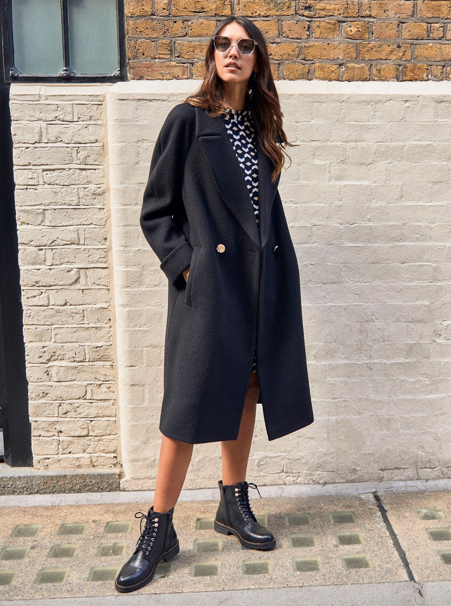 Černý kabát Dorothy Perkins