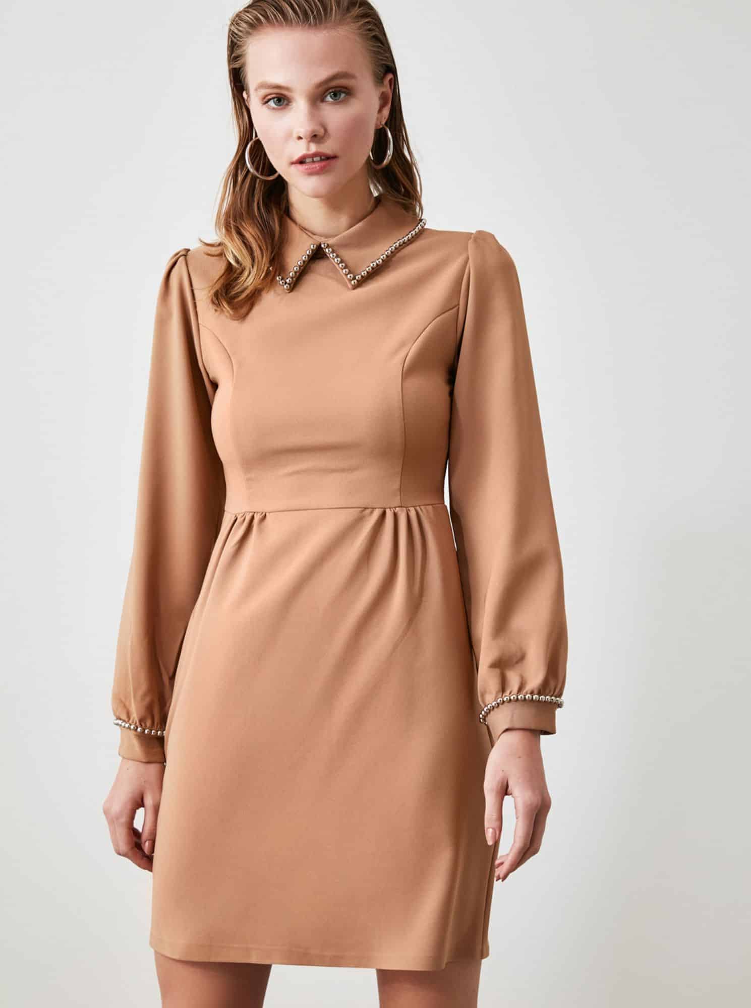 Hnědé šaty s límečkem Trendyol