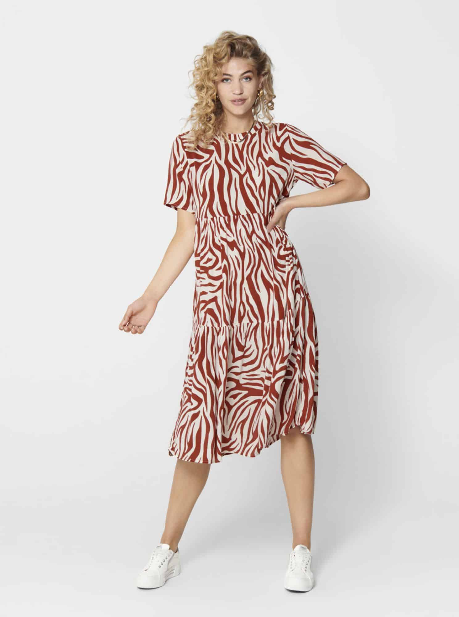 Bílo-hnědé vzorované šaty Jacqueline de Yong Tara