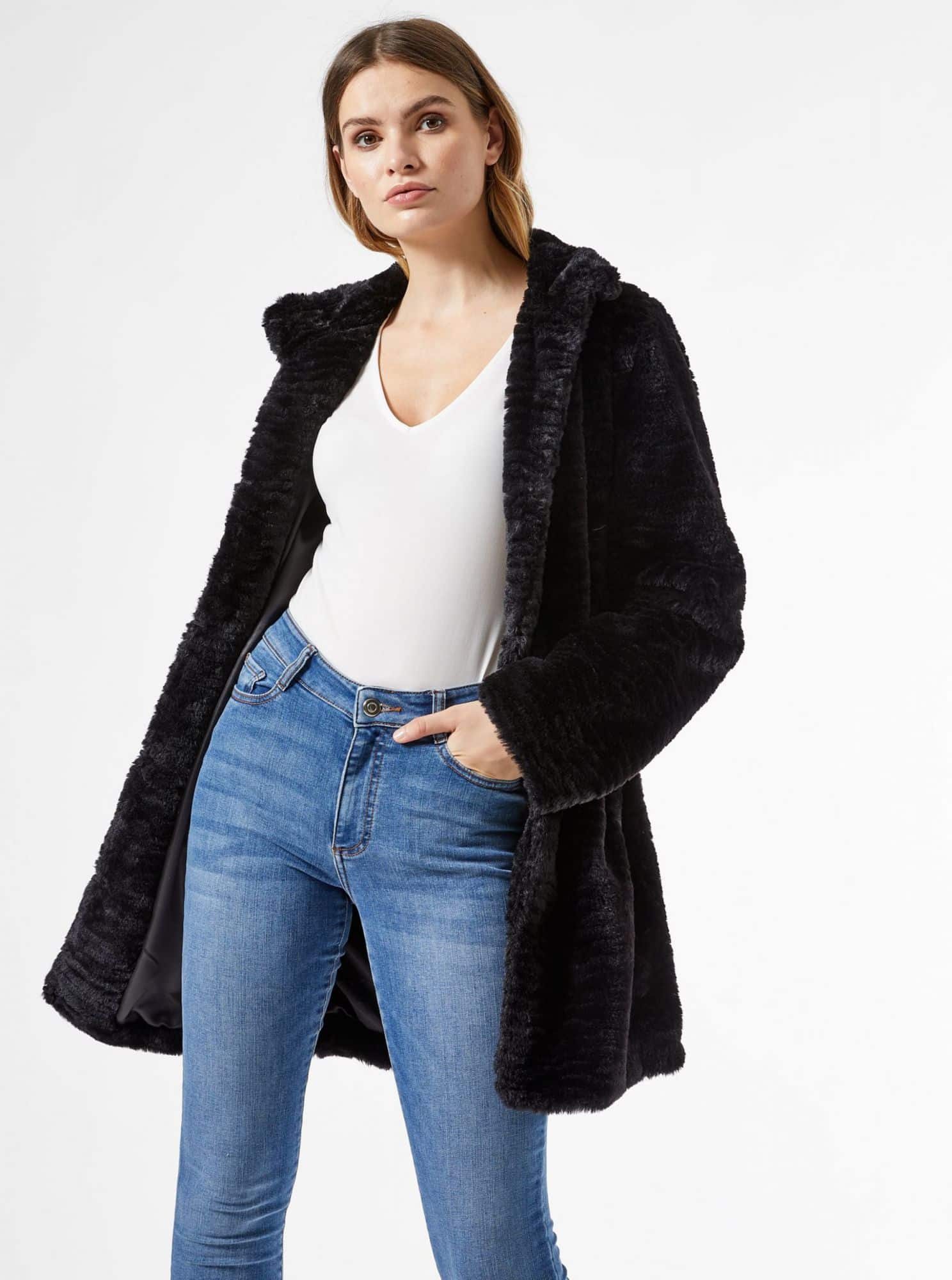 Černý kabát z umělého kožíšku Dorothy Perkins