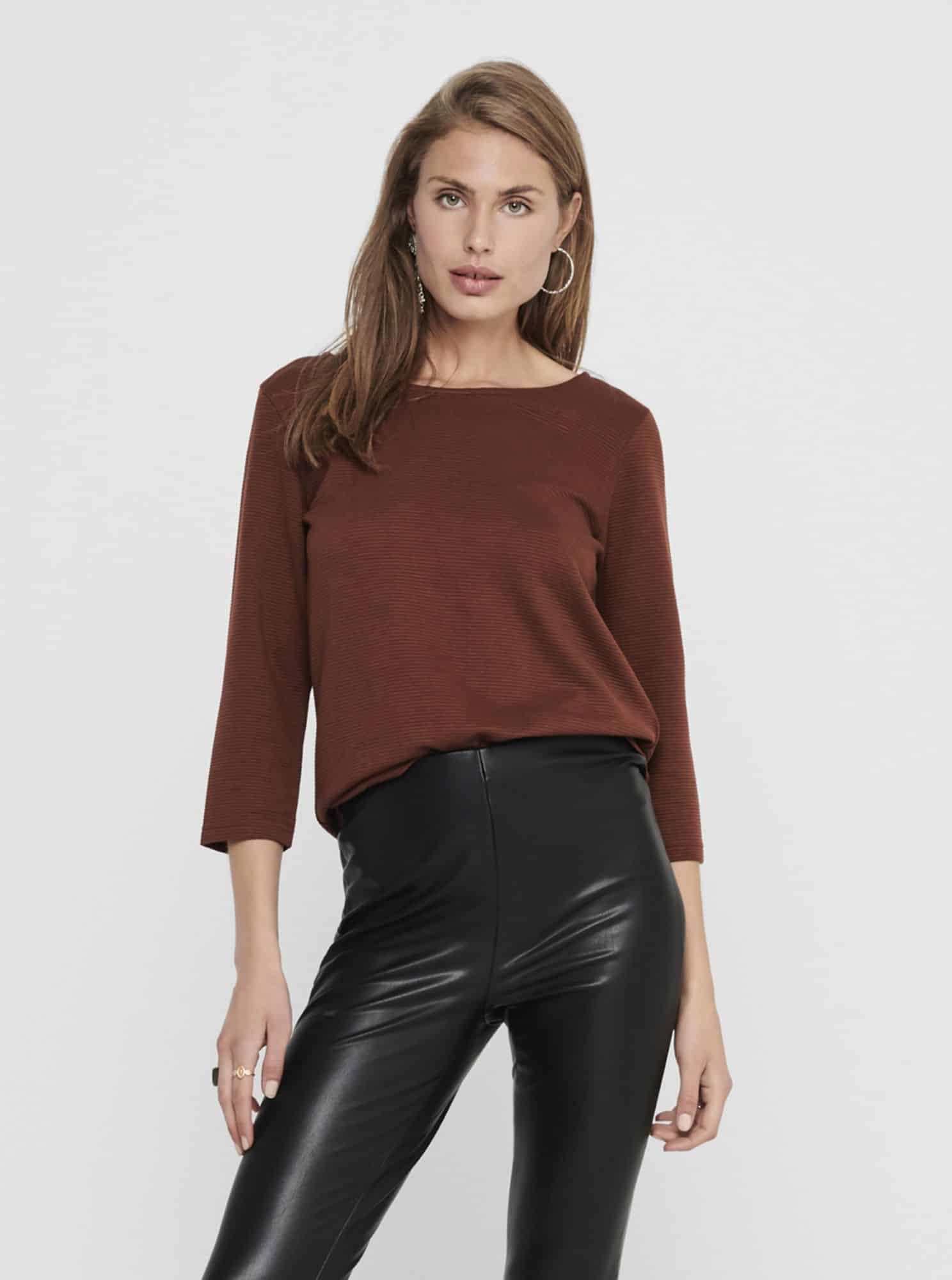 Tmavě hnědé tričko Jacqueline de Yong Saga