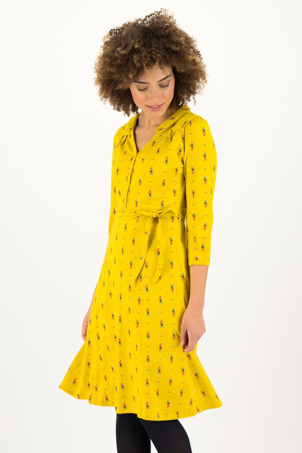 Blutsgeschwister žluté šaty Apres Ski