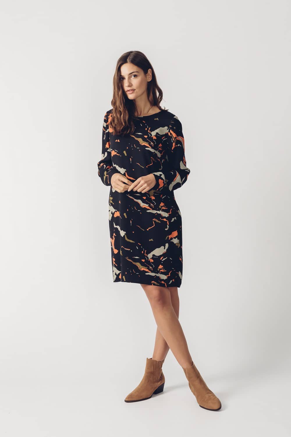 SKFK černé volné šaty Aura