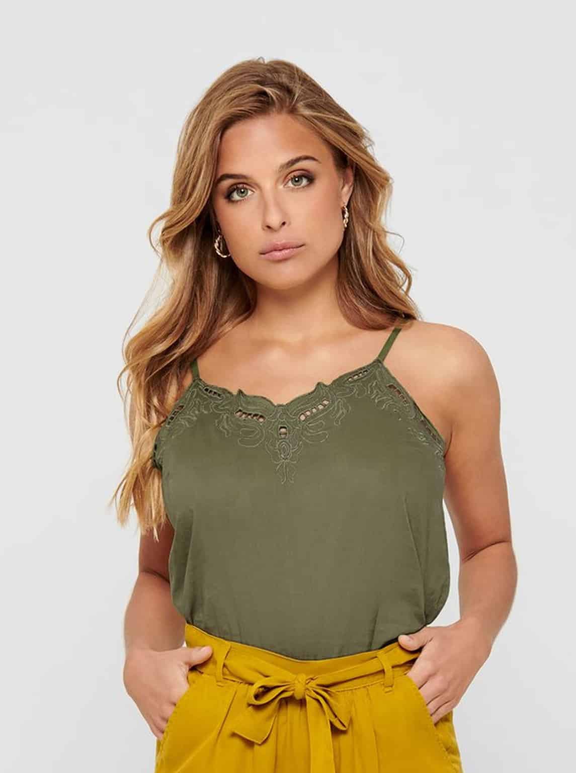 Zelené tílko s krajkou ONLY Sixty