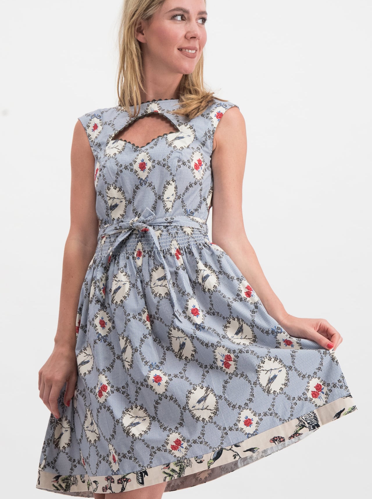 Modré vzorované šaty s průstřihem Blutsgeschwister Schwarzwaldmädel