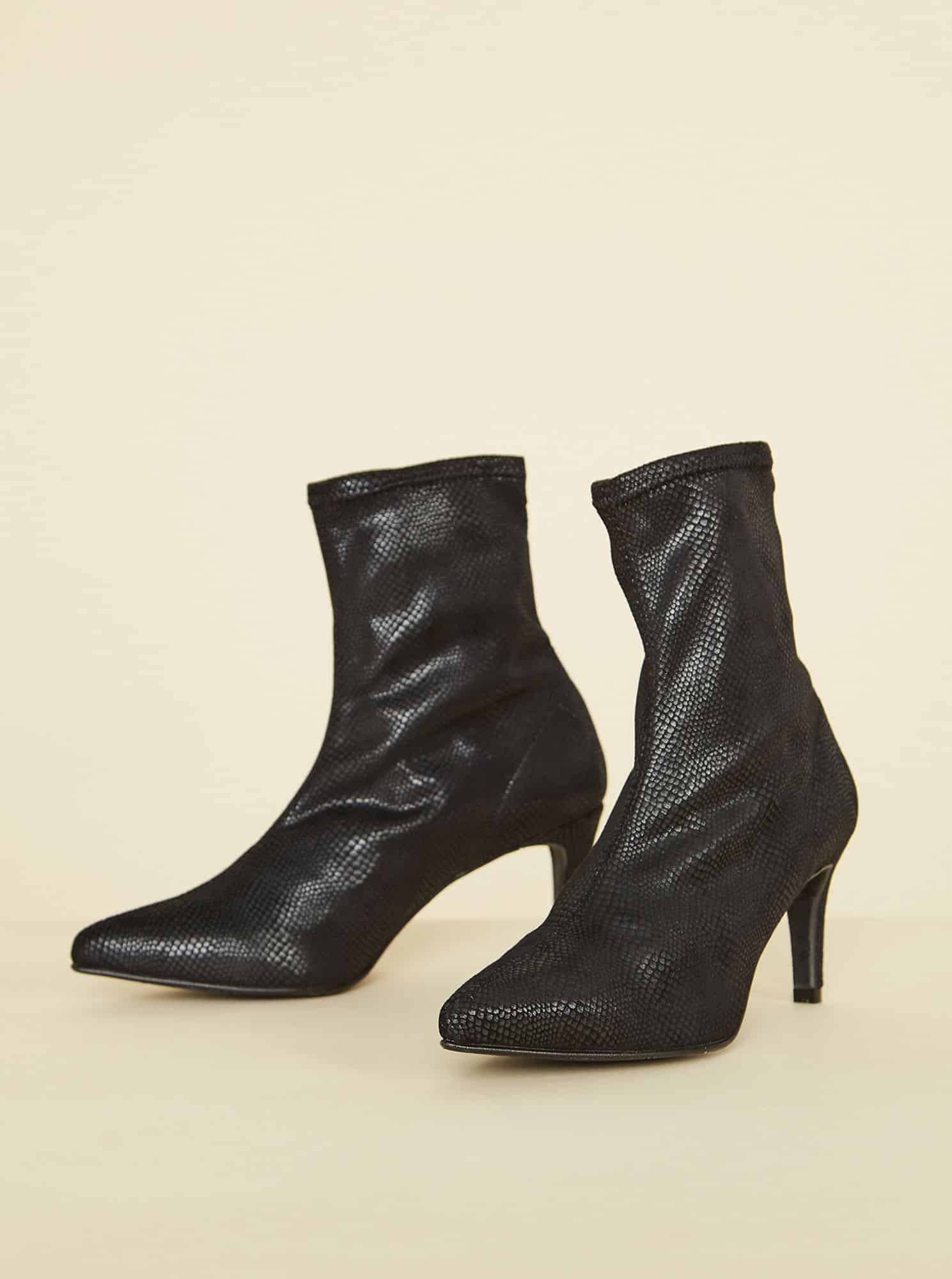 OJJU černé semišové kotníkové boty