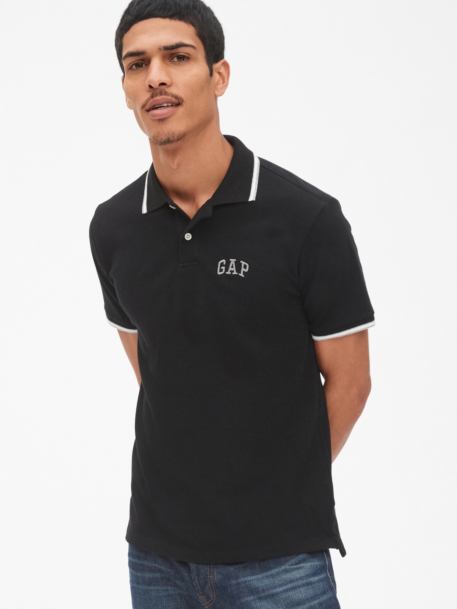 GAP černé pánské tričko s logem