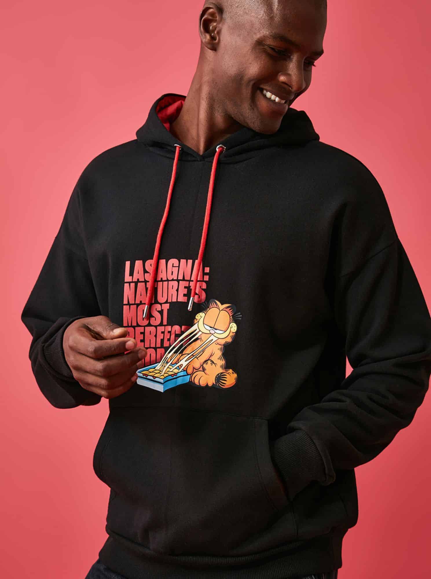 Černá pánská mikina s kapucí Trendyol