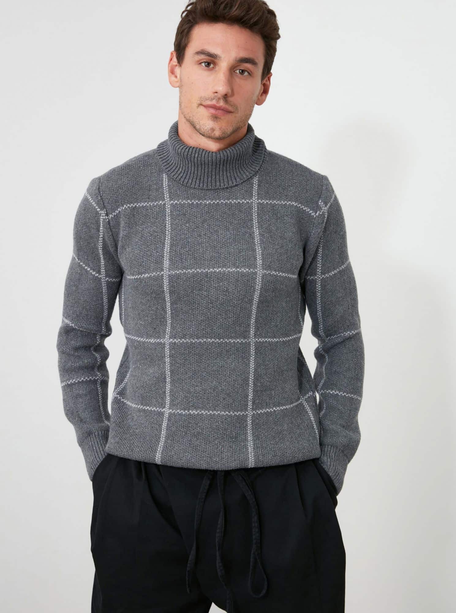 Šedý pánský kostkovaný svetr Trendyol
