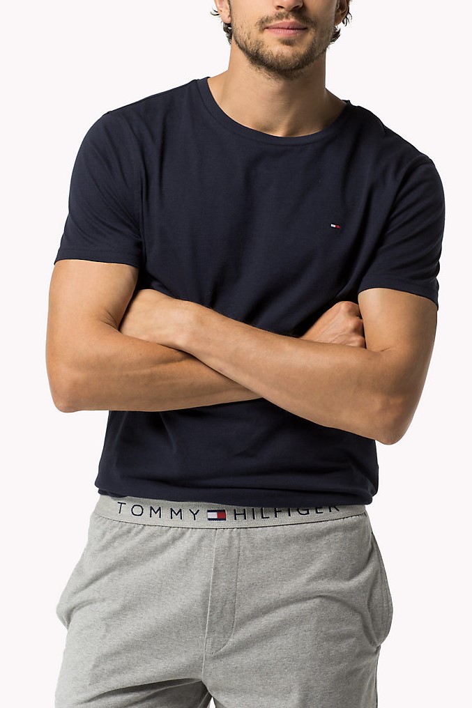Tommy Hilfiger tmavě modré pánské tričko Tee Icon Basic