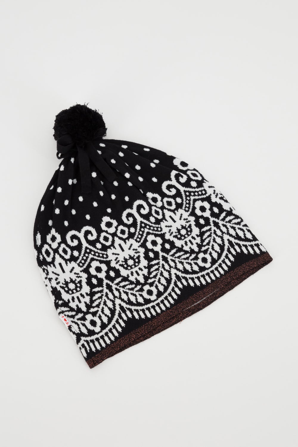 Blutsgeschwister černá dámská čepice Sweet Talking Beanie Black Betsy s bambulí